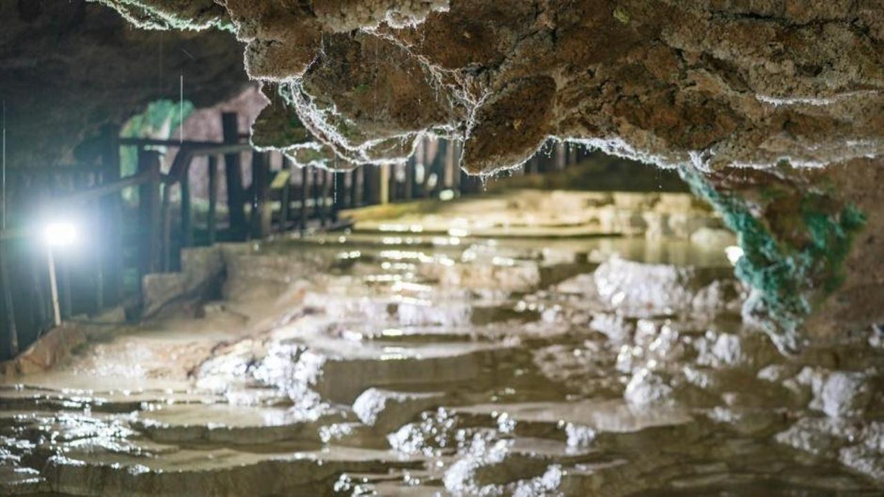 Yeraltındaki Pamukkale keşfedilmeyi bekliyor: Travertenler ve şifalı sular büyülüyor