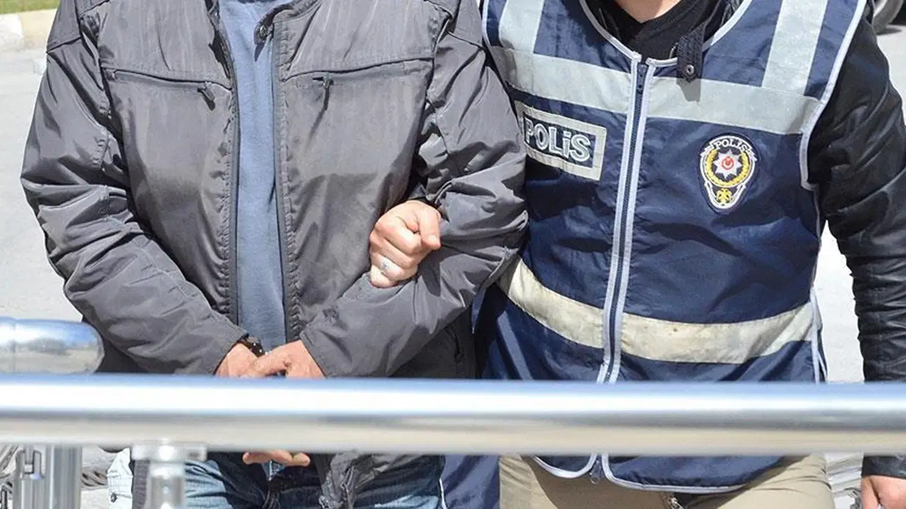Ankara'da eğlence mekanlarına fuhuş operasyonu: 26 gözaltı, 19 yabancı sınır dışı edilecek