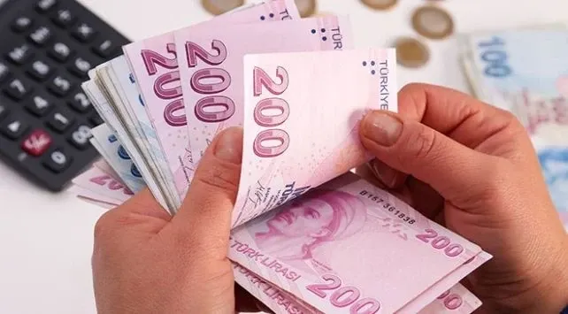 Emekli müşteri kapma yarışı kızıştı: Bankalar promosyon tutarlarını yukarı çekti