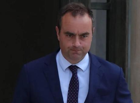 Fransa'da hükümet çalışanlarına uyuşturucu taraması: Testi pozitif çıkan üst düzey bürokratlar görevden alındı