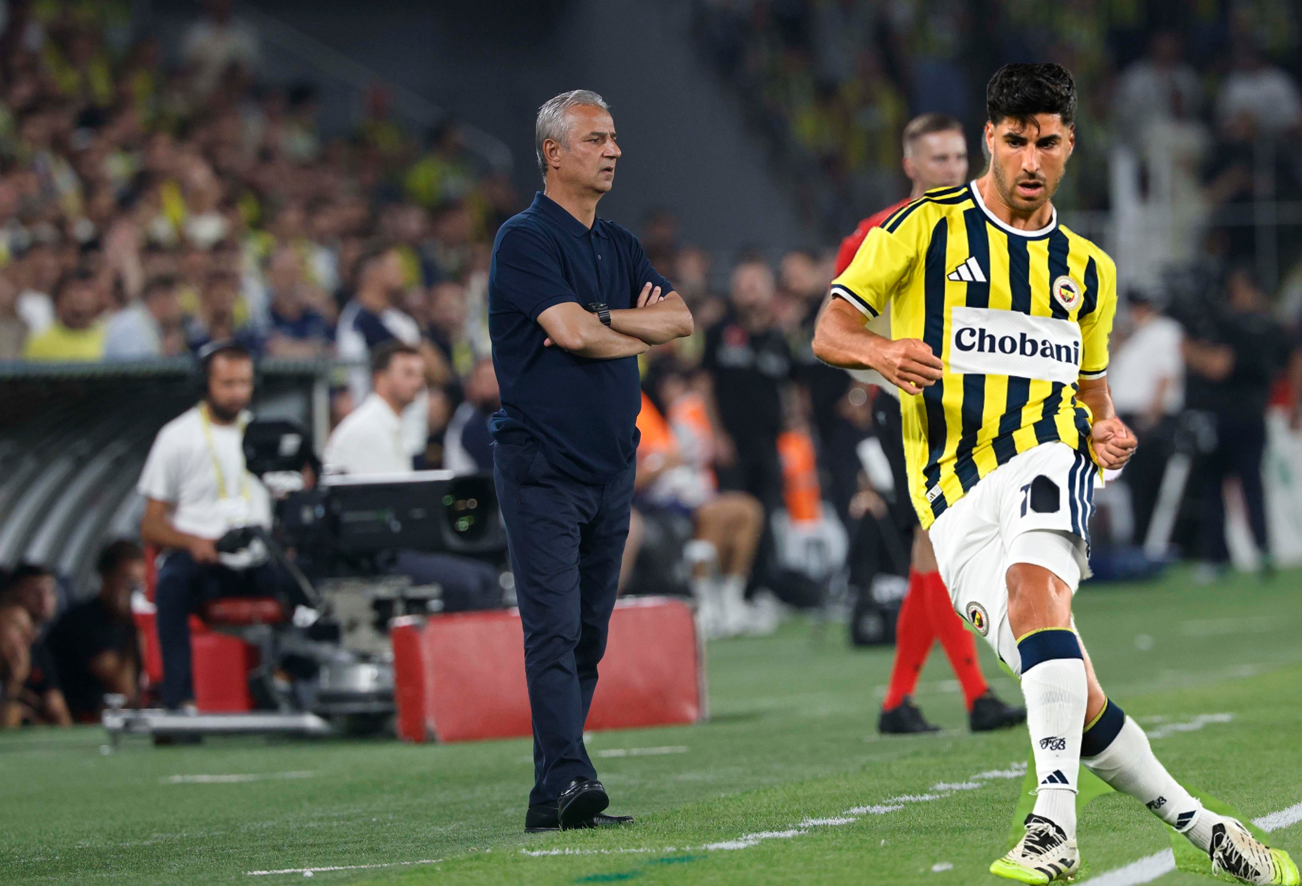 Fenerbahçe taraftarının coşkusu Kadıköy'ü inletti