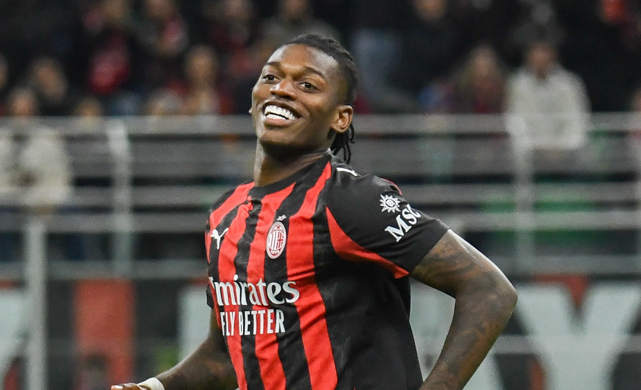 Yıldız golcü Leao'dan transfer sinyali: Galatasaray ve Fenerbahçe kolları sıvadı