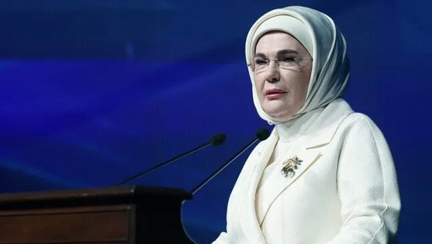 Emine Erdoğan, Sıfır Atık Vakfı'nın Van Gölü çalışmalarını takdirle karşıladı