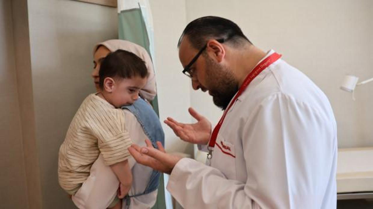 Yüz binde bir görülen hastalık nedeniyle 1,5 yıl boyunca her öğünü kusan bebek, Diyarbakır'da sağlığına kavuştu