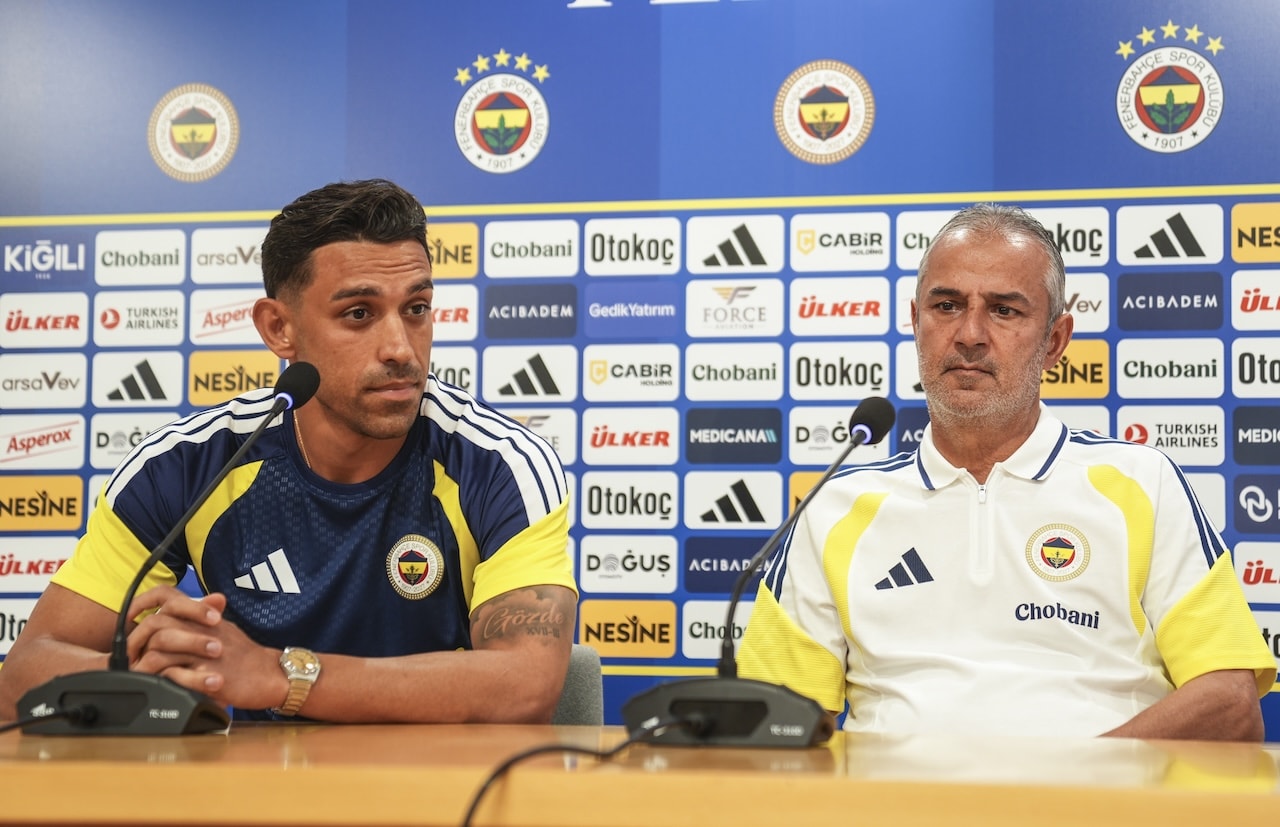 İrfan Can Kahveci'den teknik direktörüne övgü: 'Bize çok şey kattı'