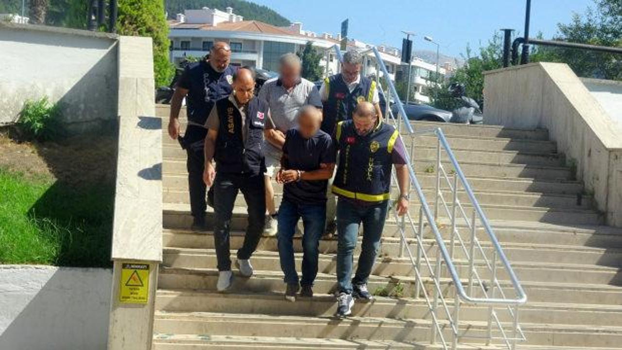 Muğla'da kilit parke taşı hırsızlığı: Şüphelilerden biri ihraç edilen eski emniyet müdürü çıktı