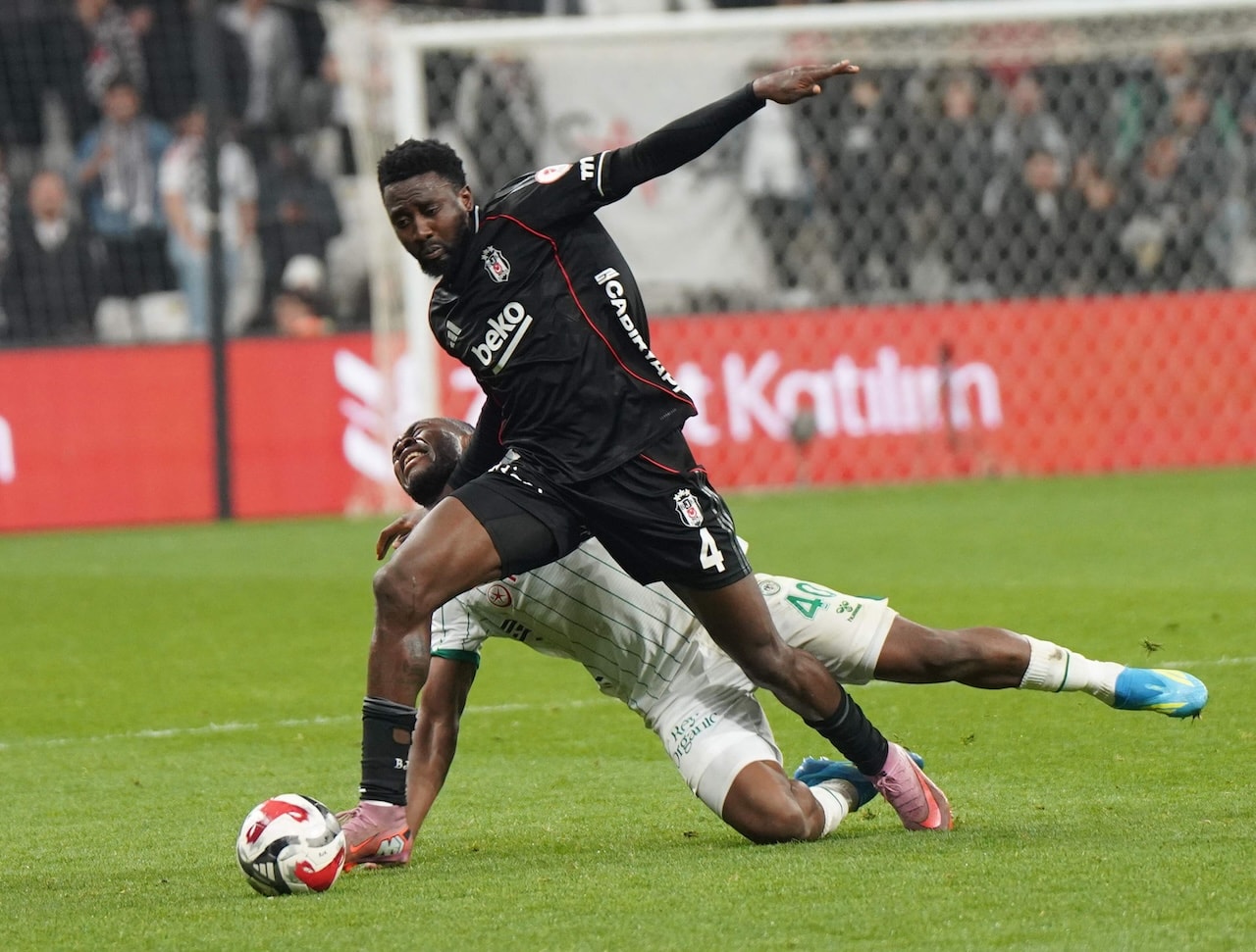 Beşiktaş, Midtjylland maçı öncesi sakatlık kriziyle karşı karşıya