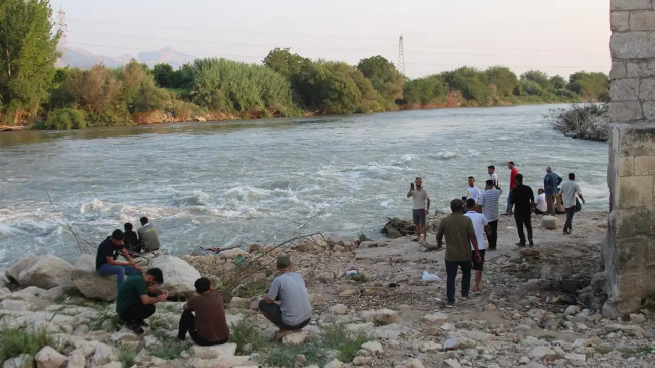 Adana'da yürek yakan olay: Ceyhan Nehri'nde kaybolan 12 yaşındaki çocuğun da cansız bedeni bulundu