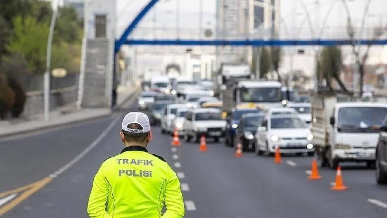 İstanbul'da Triatlon Şampiyonası Nedeniyle Yol Kapatma: Alternatif Güzergâhlar Açıklandı