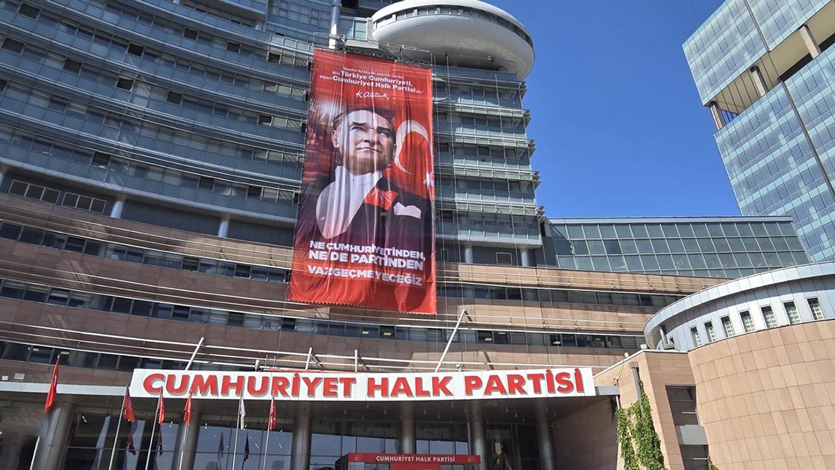 CHP'de taban eriyor: Parti yönetimi alarma geçti
