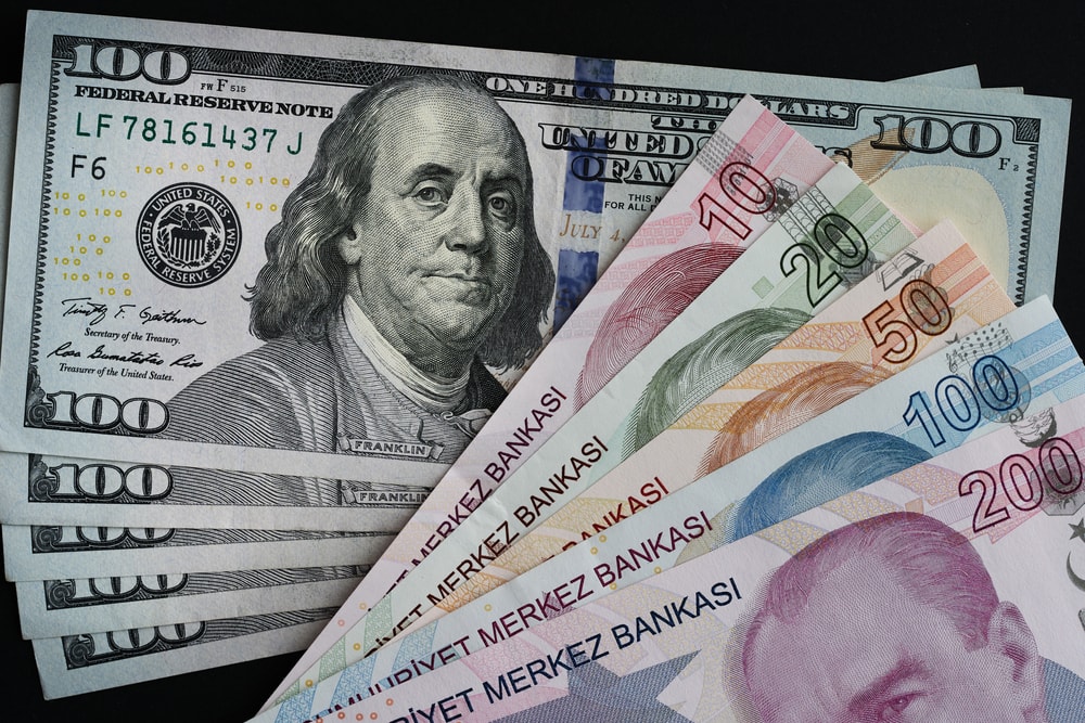 Dolar/TL tarihi zirvesini yeniledi: Kurda yeni rekor seviye