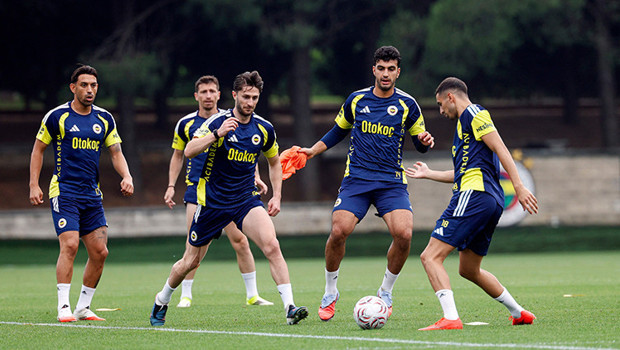 Fenerbahçe, Sturm Graz Deplasmanı İçin Kamp Kadrosunu Belirledi
