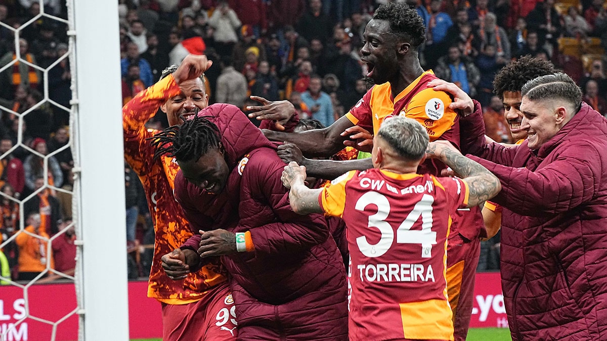 Galatasaray'a sürpriz transfer teklifi: 40 milyon euroluk dev operasyon masada