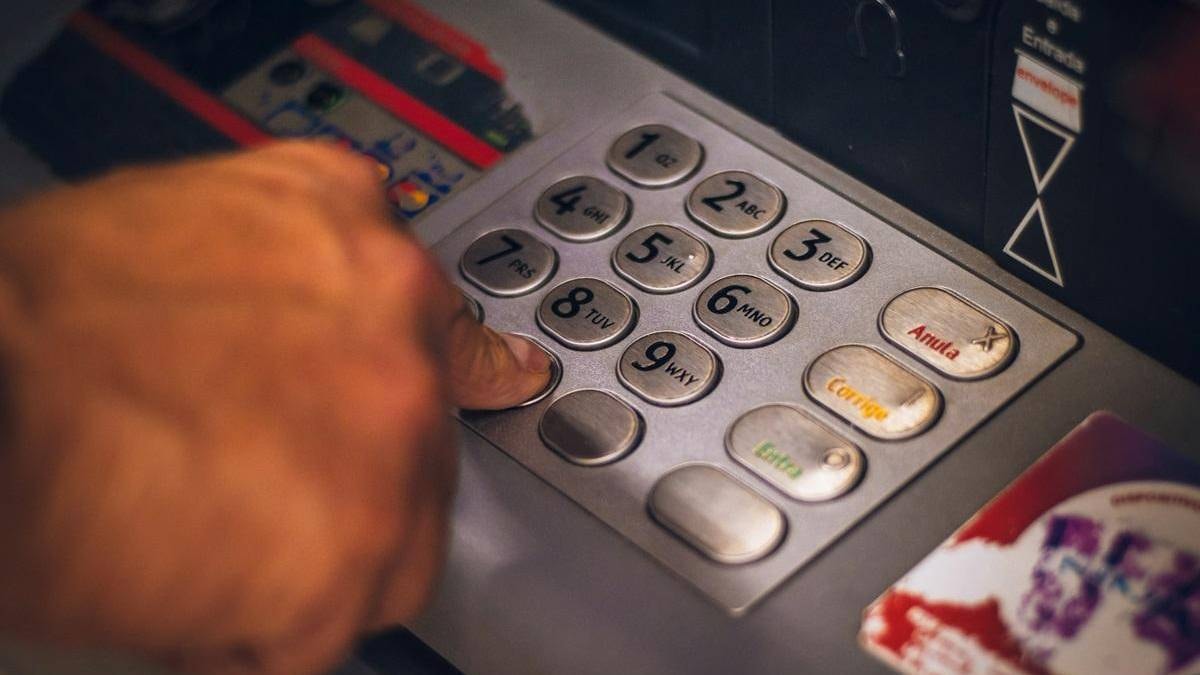 ATM'lerde sanılan güvenlik yöntemi aslında işe yaramıyor! Uzmanlar gerçeği açıkladı