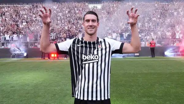 Vlahovic'ten transfer itirafı: 'Beşiktaş'ı seçmem kaçınılmazdı'