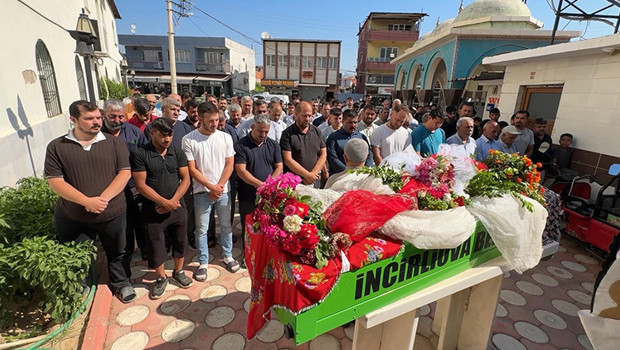 Serinlemek için girdiği nehirde can veren 15 yaşındaki Eda, gelinlikle uğurlandı