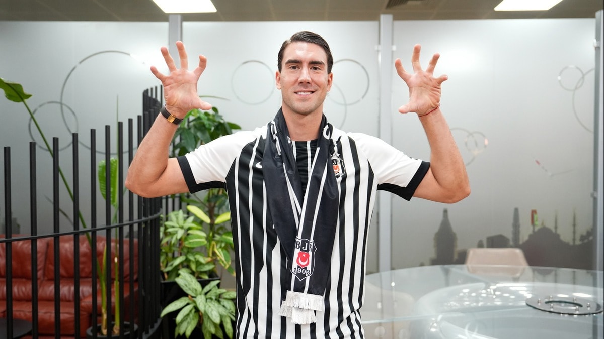 Beşiktaş'ın yeni golcüsü Vlahovic'in sırtındaki numara belli oldu