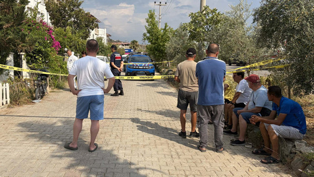 Muğla'nın Fethiye ilçesinde kan donduran olay: Evlat annesini silahla öldürüp yaşamına son verdi