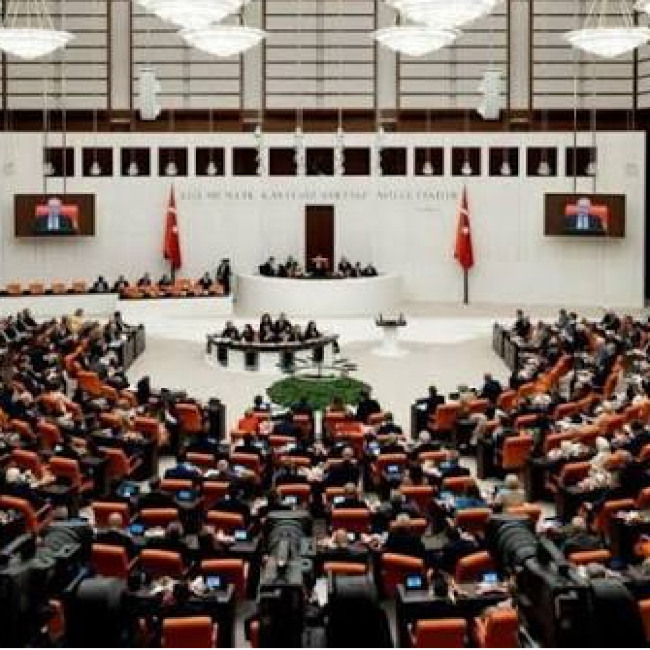Torba Yasa Teklifinde Son Durum: Meclis Süreci ve Merak Edilenler