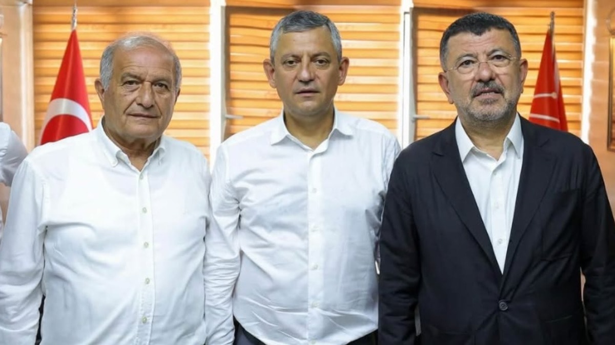 Özel'in yeni parti kararı sonrası Hekimhan Belediye Başkanı CHP'den istifa etti