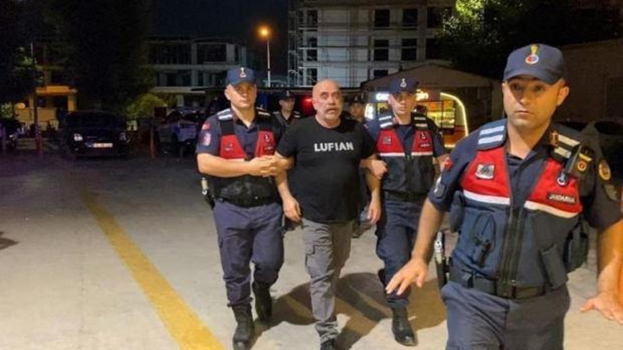 Yönetmen Ezel Akay'ın evi kenevir tarlasına çevrilmiş: Banyoya UV ışık sistemi kurmuş