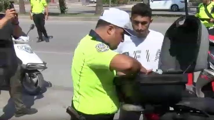 Adana'da motosiklet denetiminde 43 sürücüye 730 bin lira ceza: 'Çocuklarıma ekmek götürüyordum'