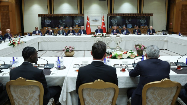 Cumhurbaşkanı Erdoğan, Süper Lig'e yükselen takımları ağırladı