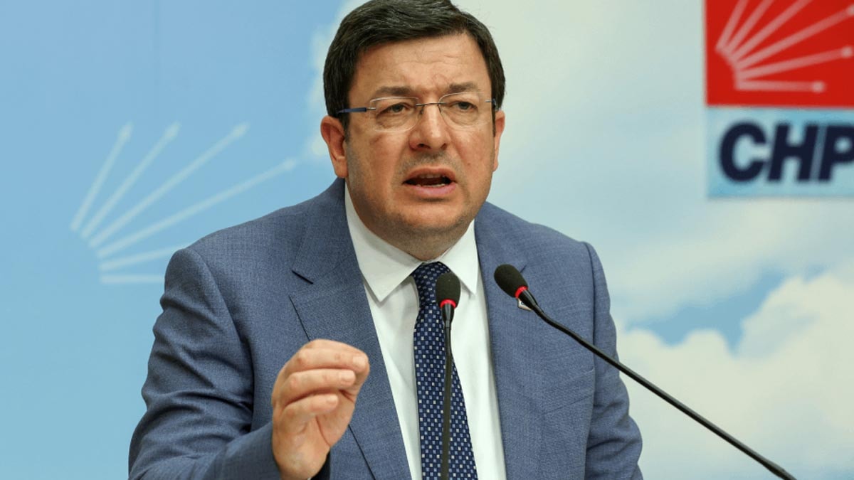 Özgür Özel'in yeni partisine ilk belediye başkanı katılıyor