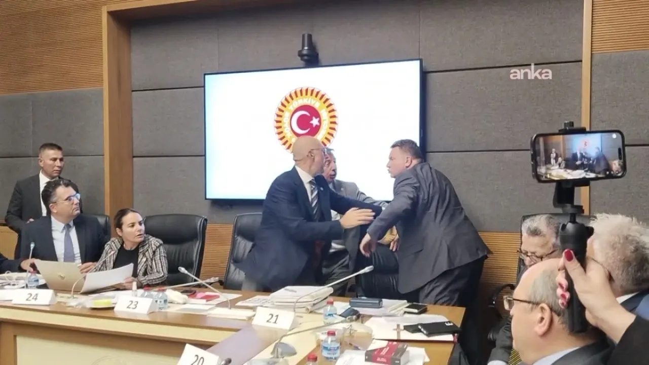 TBMM Genel Kurulu'nda yumruklu gerginlik: MHP'li vekil İYİ Partili vekilin üzerine yürüdü