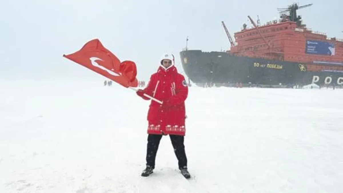 Türk bilim insanları Kuzey Kutbu'na bayrağını gururla taşıdı