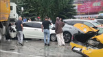 Erzurum'da 10 dakikalık sağanak hayatı felç etti: Yollar göle döndü