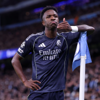 Real Madrid'de Vinicius Junior için mutlu son: 6 yıllık yeni sözleşme imzalandı
