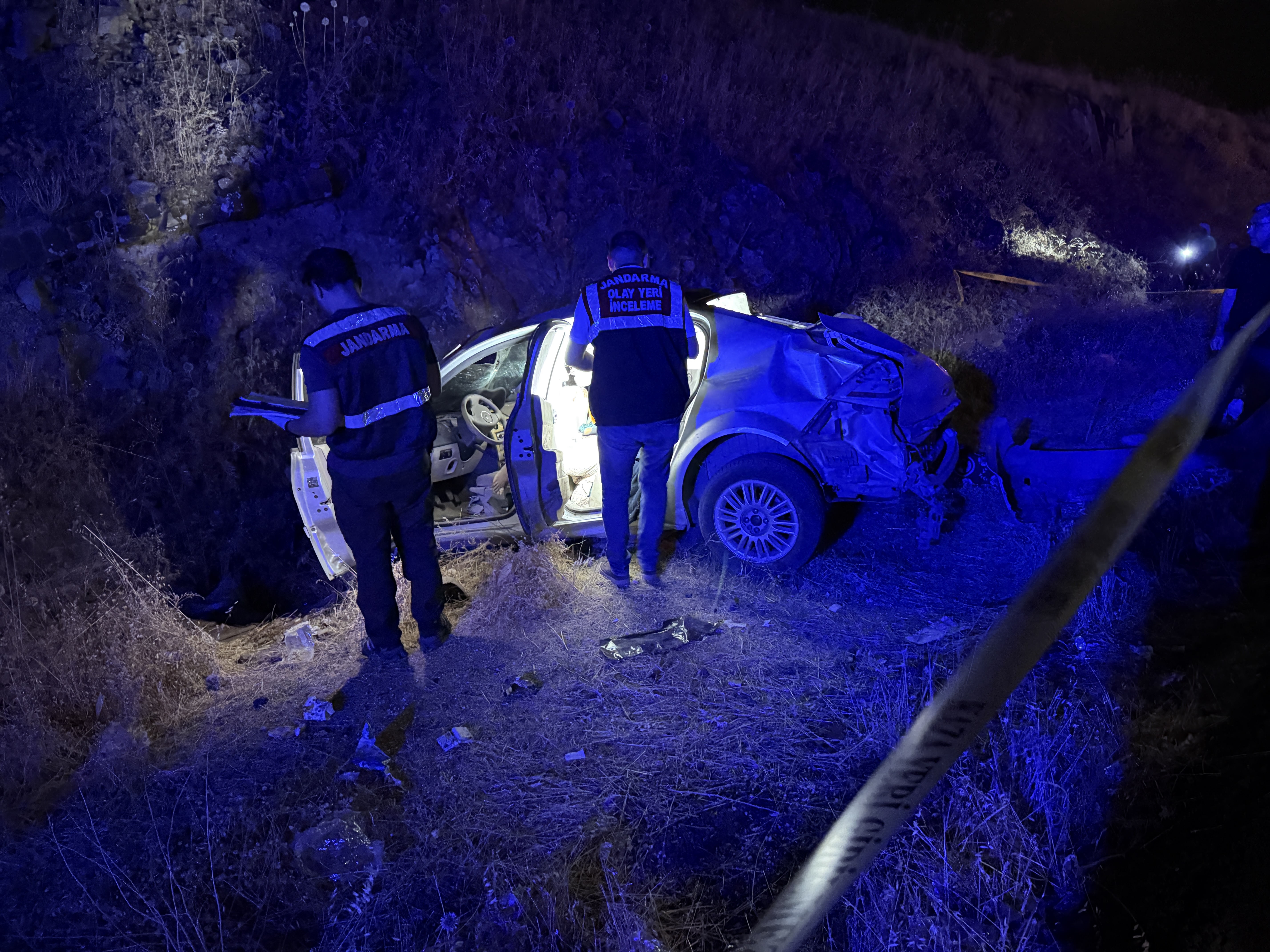 Şanlıurfa'da feci kaza: Takla atan otomobil şarampole devrildi, 3 kişi hayatını kaybetti