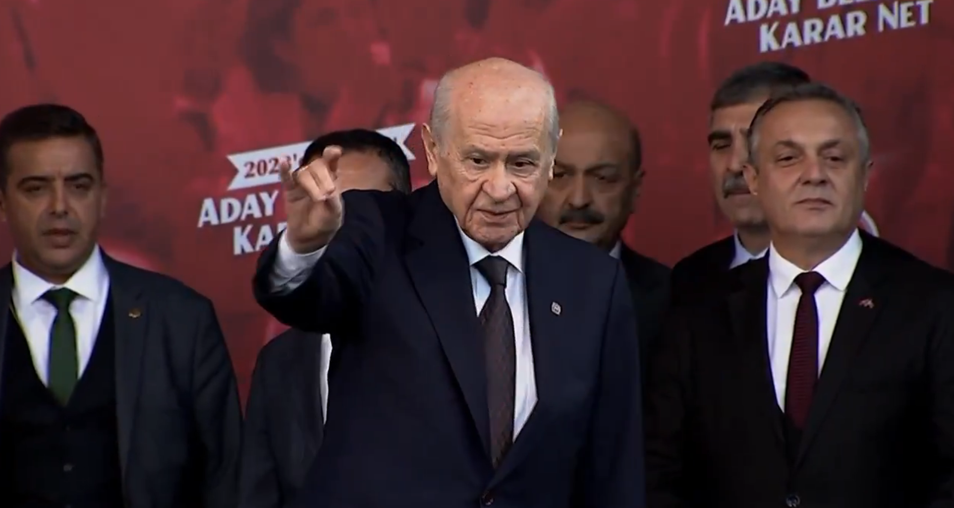 MHP'den Terörsüz Türkiye mesajlı türkü: "Kardeşlikten yüce büyük servet yok"