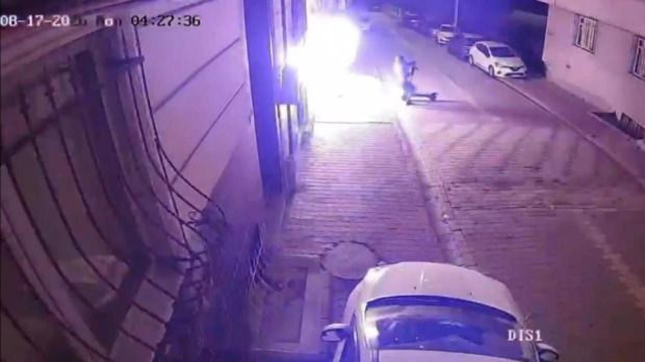 İstanbul'da dehşet: Skuterle gelip eski sevgilisinin evini benzin dökerek yaktı