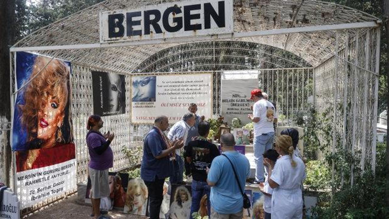Arabesk Müziğin 'Kraliçesi' Bergen, Mersin'deki Mezarı Başında Dualarla Anıldı