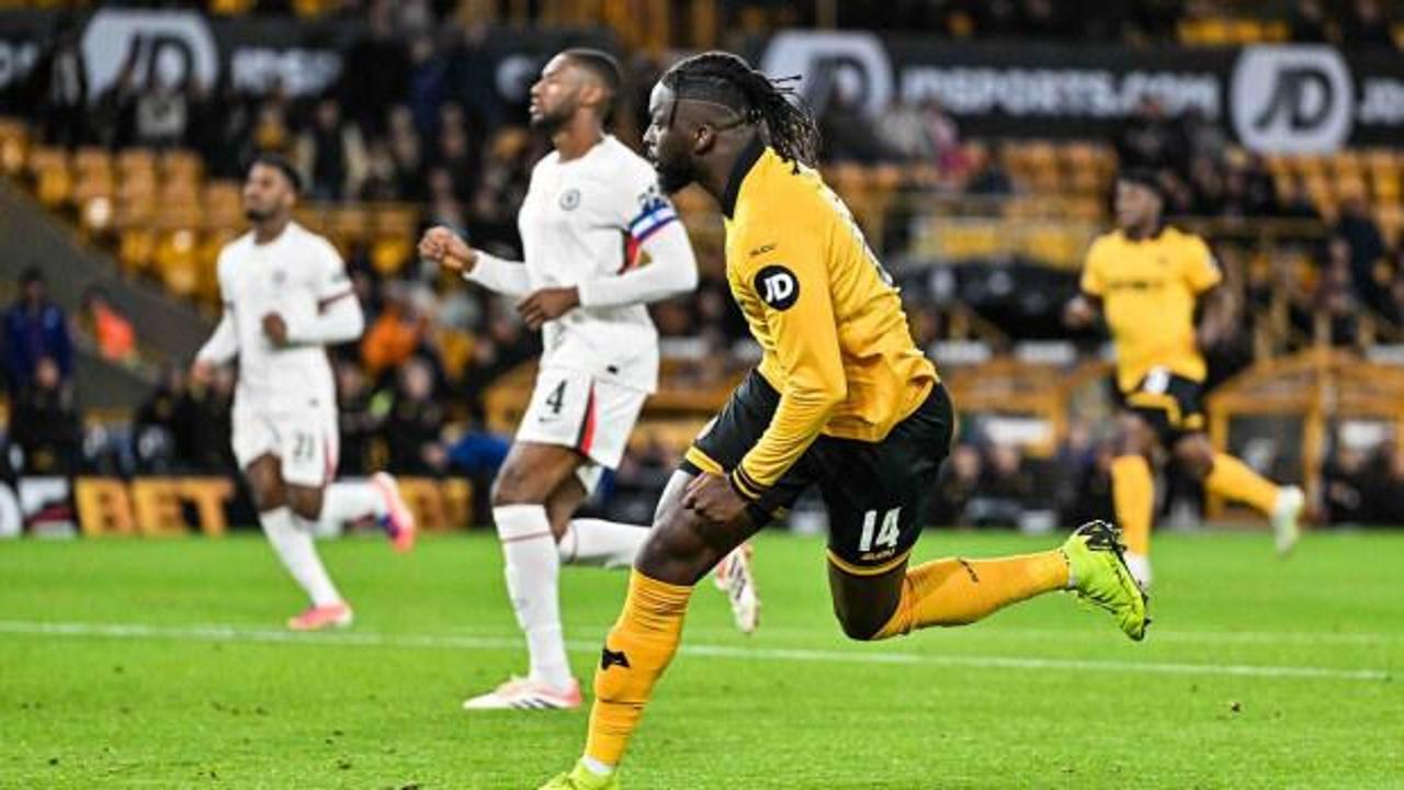 Wolverhampton'da kriz yaşayan Nijeryalı golcü için Trabzonspor devrede