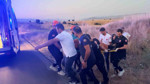 Bingöl-Diyarbakır kara yolunda feci kaza: Kontrolden çıkan otomobil 2 kişiyi yaraladı