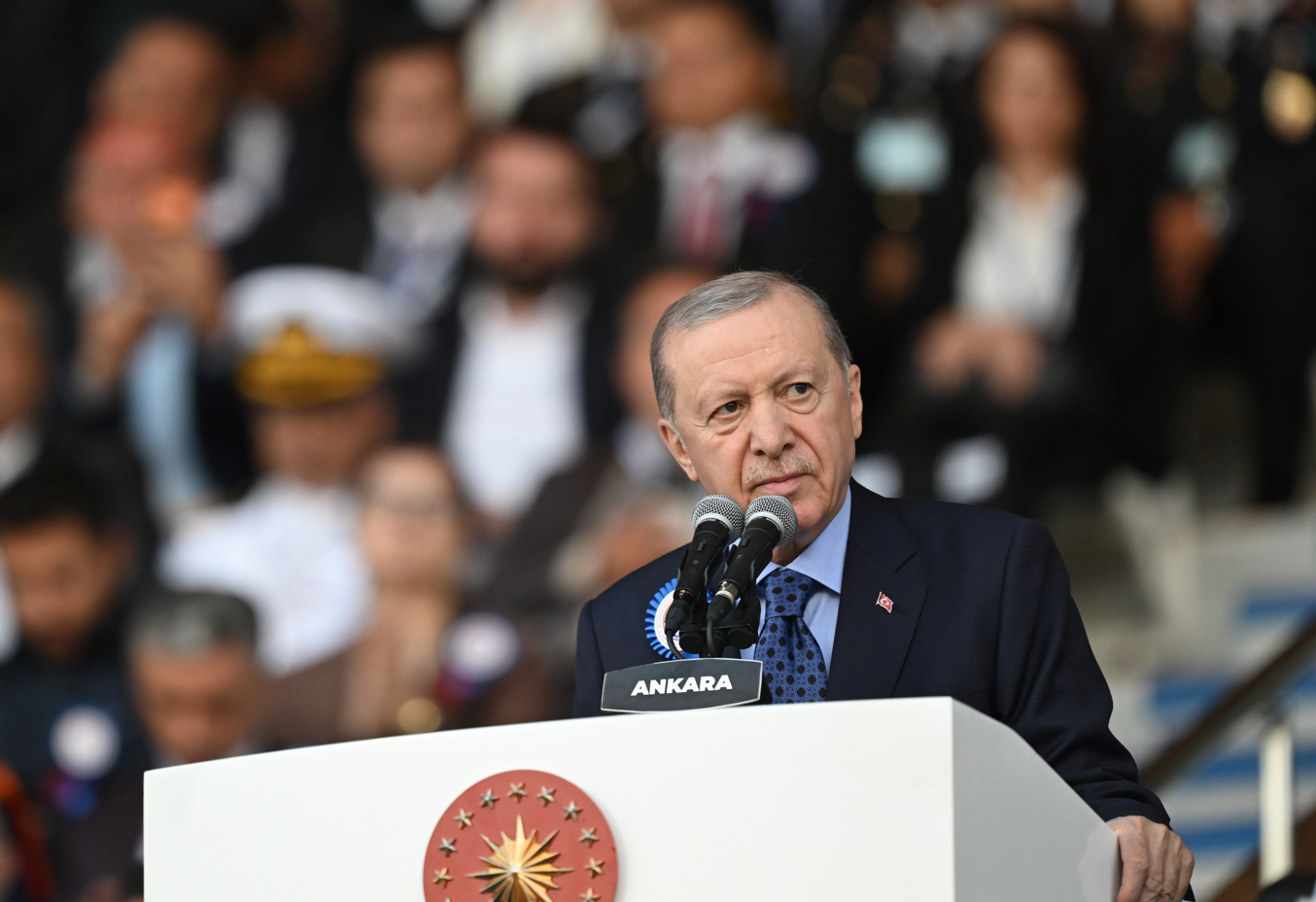 AK Parti 25'inci Yılını Coşkuyla Kutladı: Erdoğan, 'Çeyrek Asırlık Dönüşüm Hikayesi'ni Dile Getirdi
