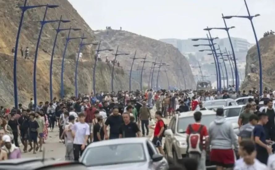 Sınır kapılarında yoğun göç dalgası: Mesajlaşma uygulamaları üzerinden organize oldular