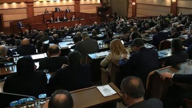 İBB Meclisi'nde gündem 'Ahbap' soruşturması oldu