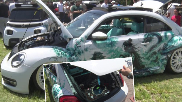 Bursa'da Tuning Fest'e damga vuran otomobil: Bagajındaki göl konsepti görenleri şaşırttı