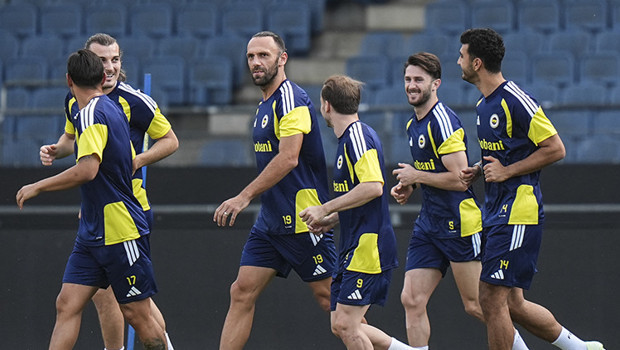 Fenerbahçe, Sturm Graz Deplasmanına Hazır: Şampiyonlar Ligi Bileti İçin Sahada