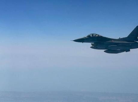 Türk Hava Kuvvetleri'nden Kıbrıs semalarında güçlü mesaj: 'Yılmaz bekçileriz'