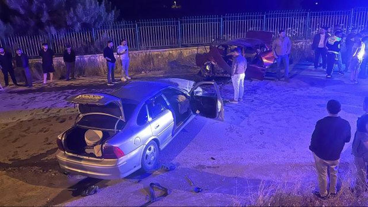 Sivas'ta feci kaza: Otomobil çarpışmasında bir kadın hayatını kaybetti