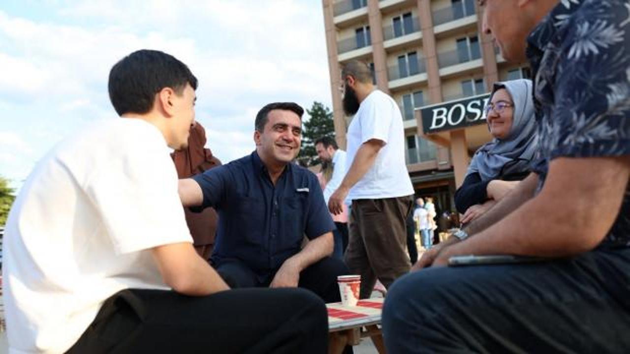 YTB Başkanı Turus, sıla yolundaki vatandaşlarla hasret giderdi