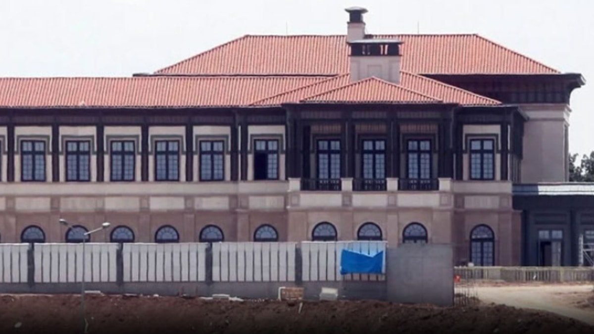 Tartışmalara konu olan lüks villaya taşınan isim merak konusu oldu