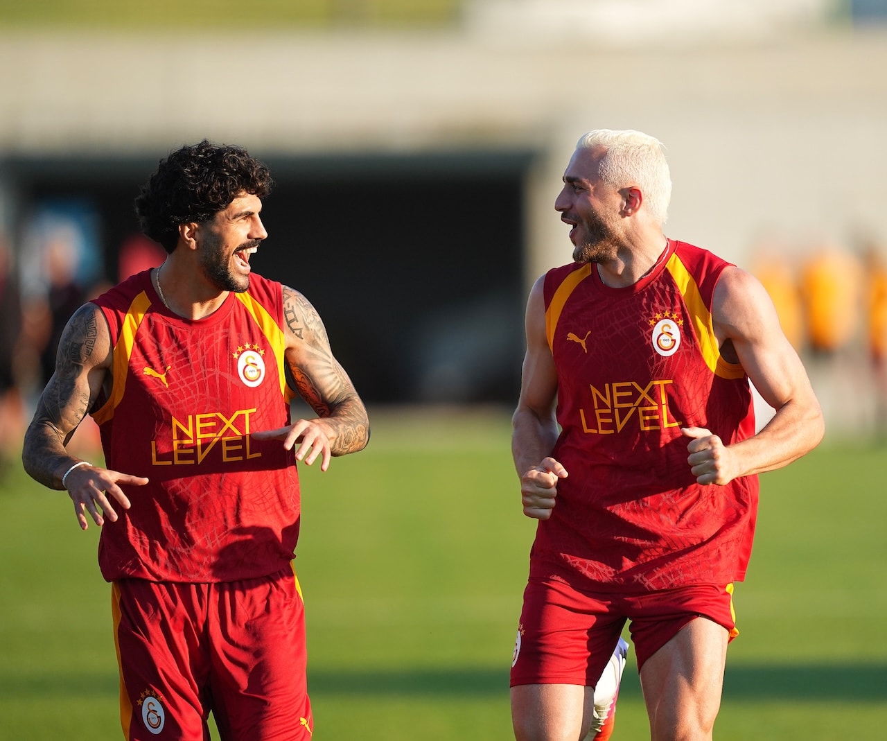Galatasaray'da milli takımdan dönen futbolcular çalışmalara katıldı