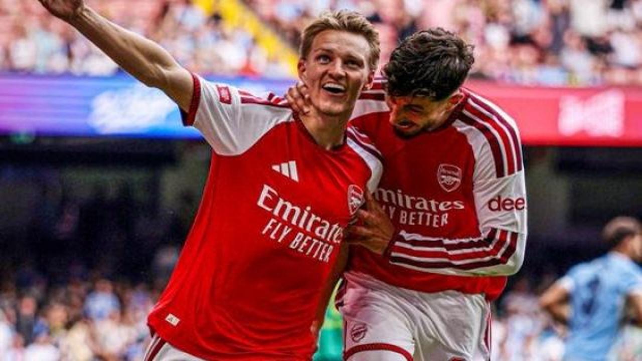 Arsenal sezonu kupayla açtı: Manchester City'yi Wembley'de devirdi