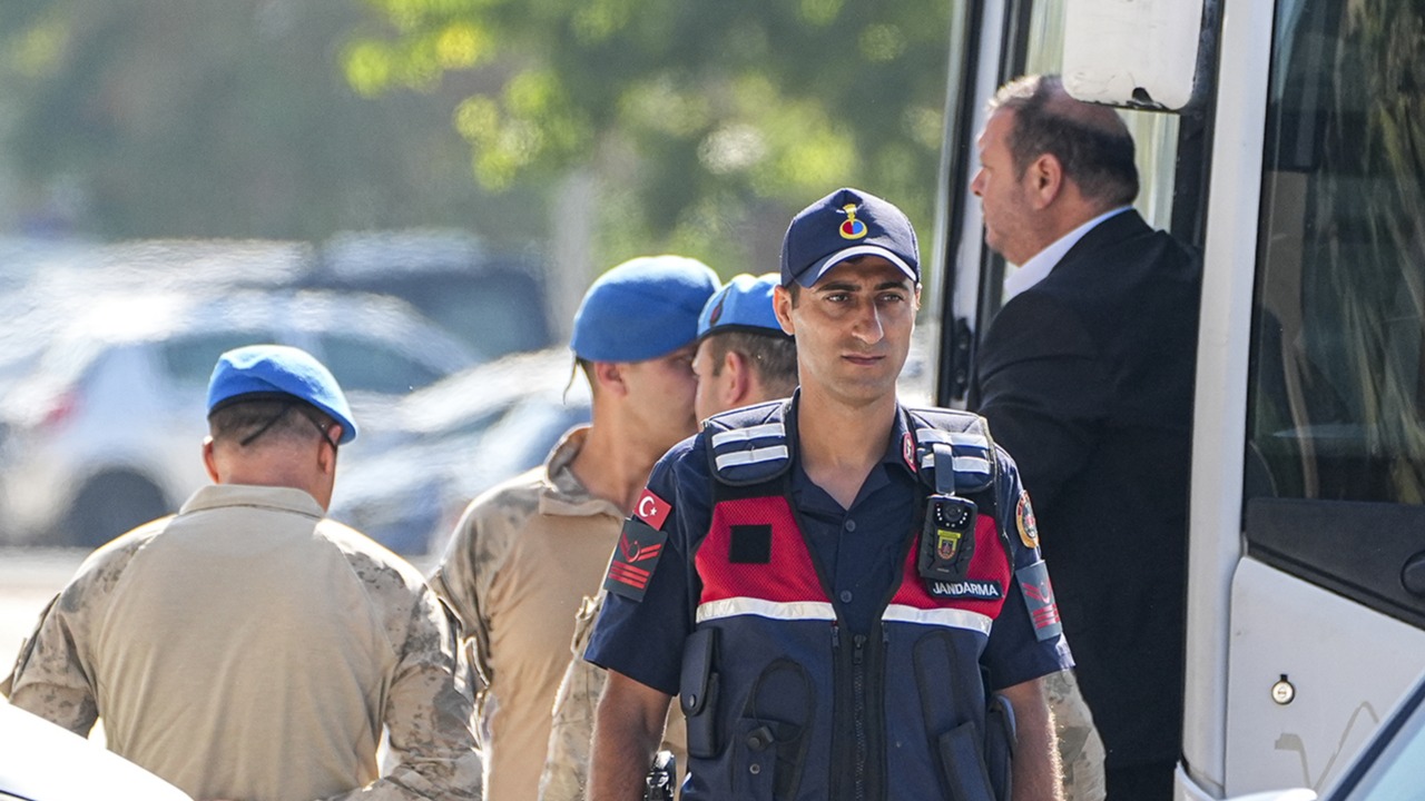 Menderes Belediye Başkanı İlkay Çiçek için tutuklama talebi: 15 şüpheli mahkemeye sevk edildi